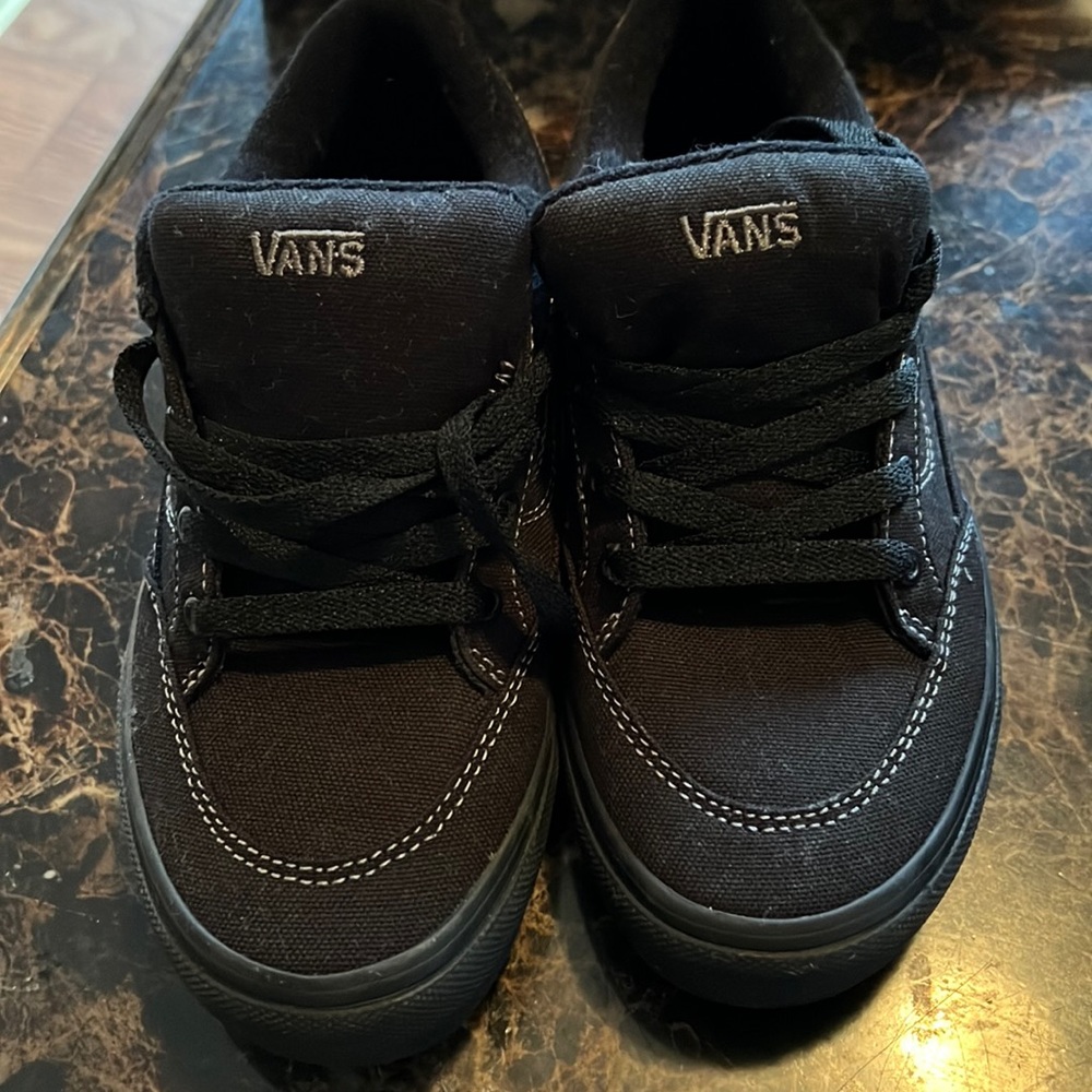 Boys vans sneakers size 3 1/2
